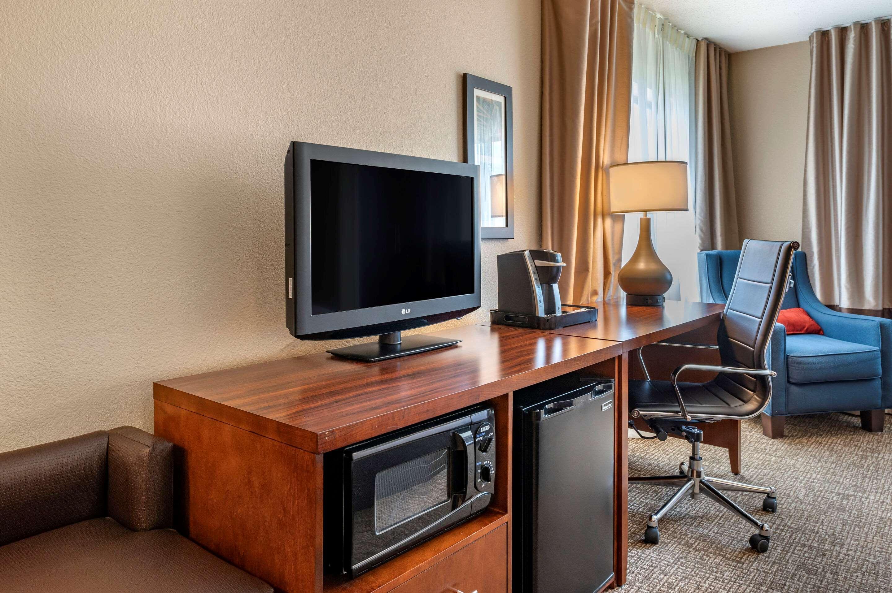 Comfort Inn La Porte Екстериор снимка