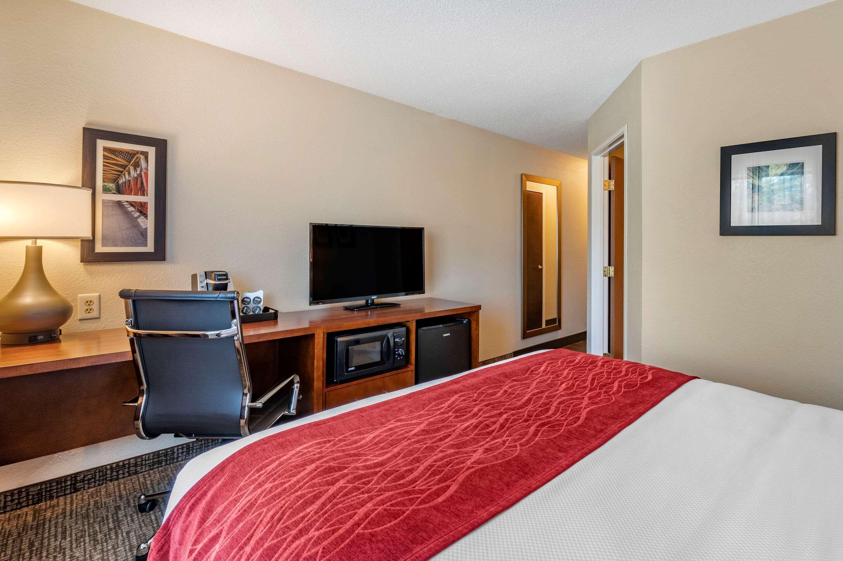 Comfort Inn La Porte Екстериор снимка