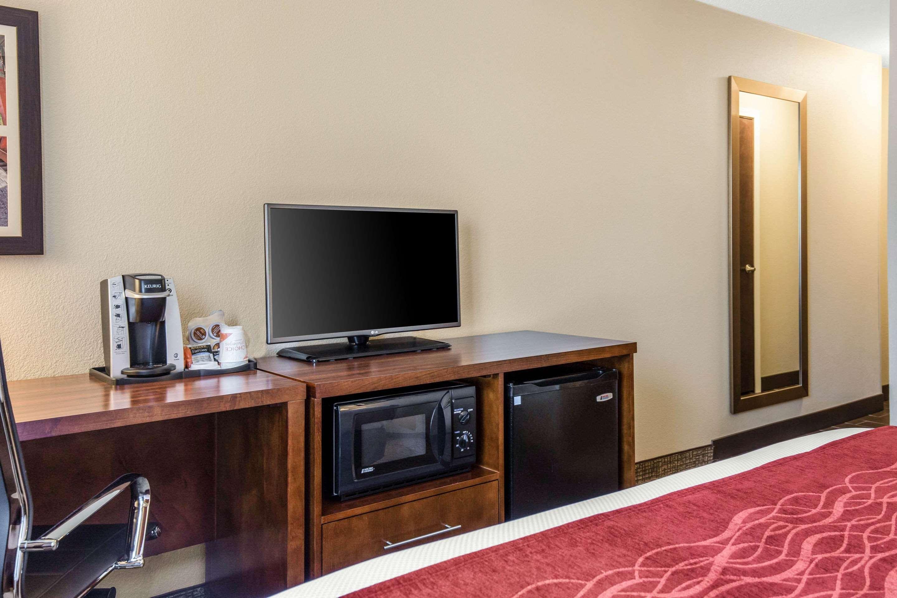 Comfort Inn La Porte Екстериор снимка