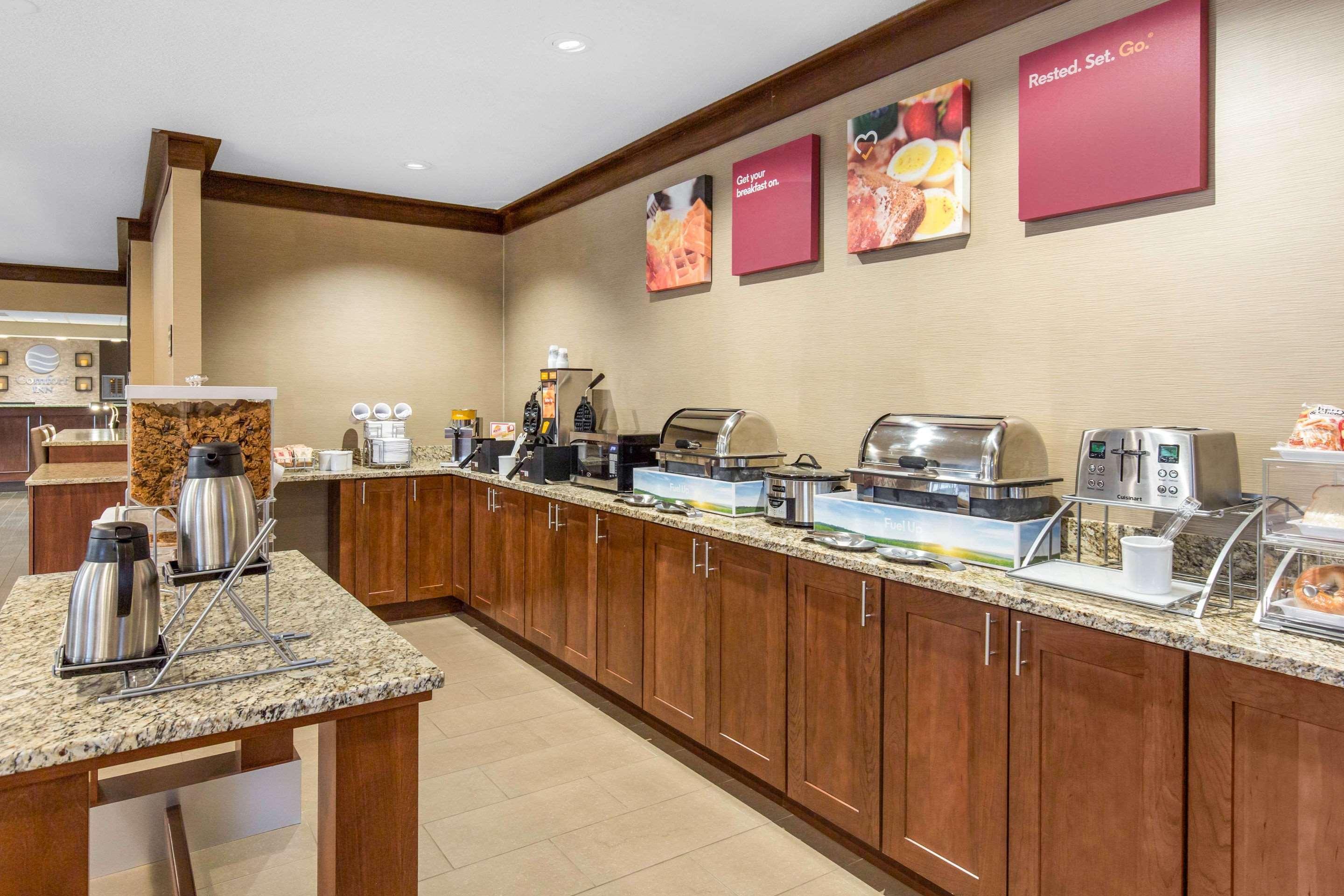 Comfort Inn La Porte Екстериор снимка