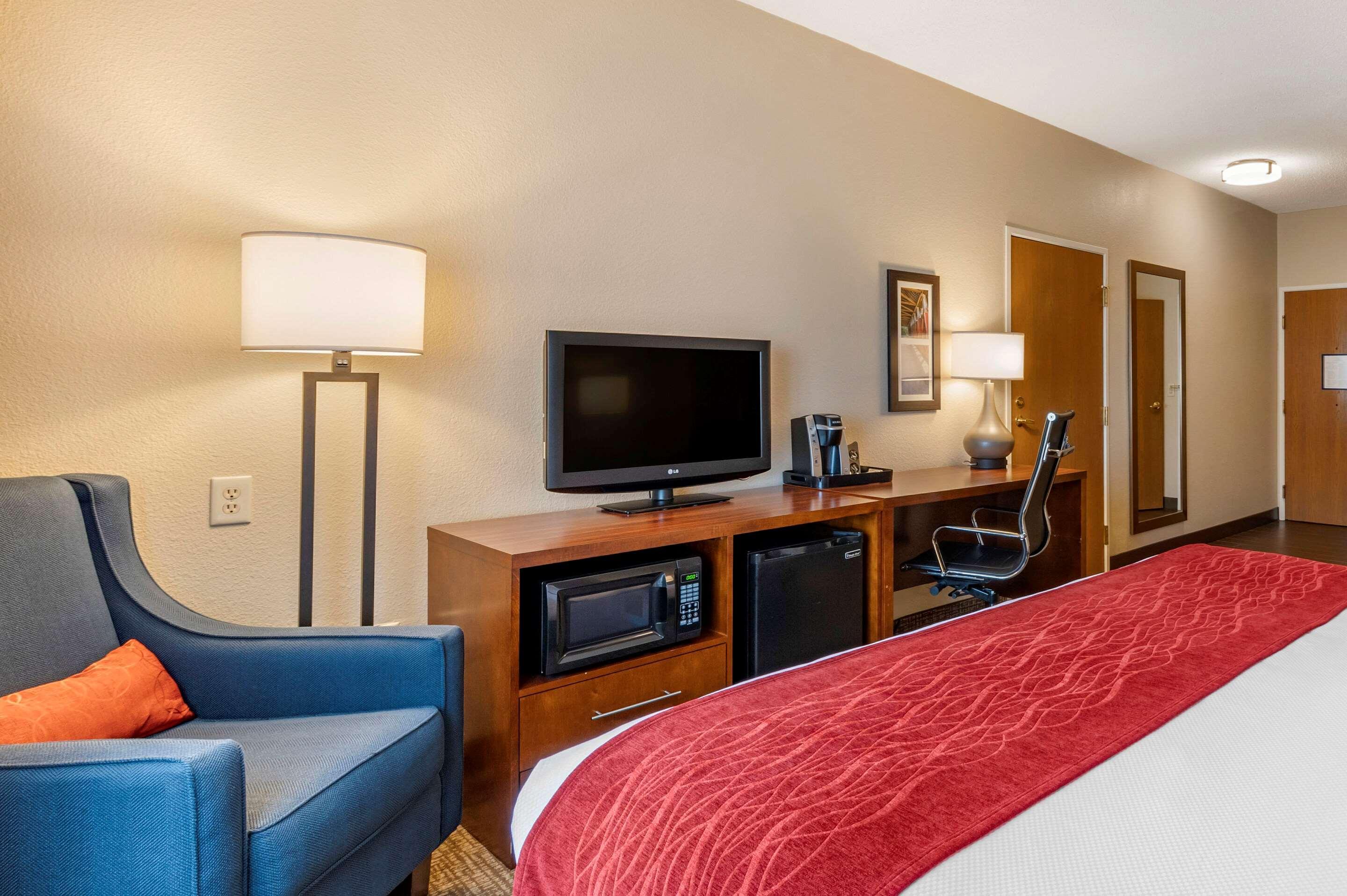 Comfort Inn La Porte Екстериор снимка